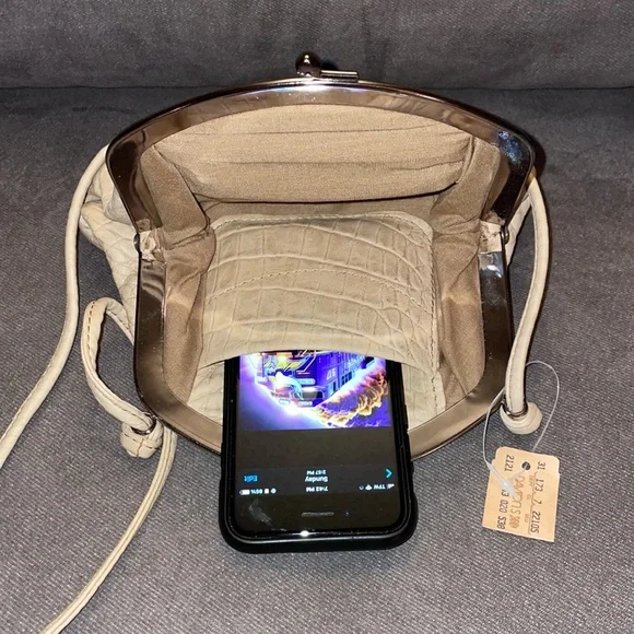 Vintage NWT.  1960’s Leather Smoke Valley crossbody purse. - Picture 7 of 7